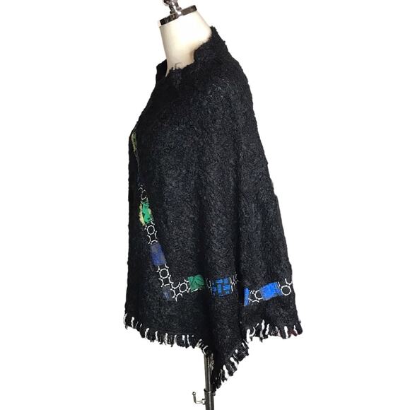 Canvasbacks Vintage Fringed Boucle Poncho-Size M/L-Silk, Cashmere,& Wool Blend - Picture 8 of 15